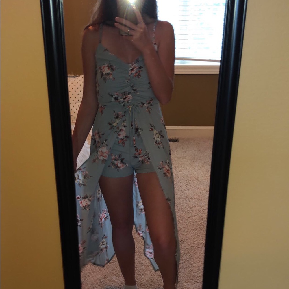 Francesca’s Everlie Cinch Front Floral Maxi Romper